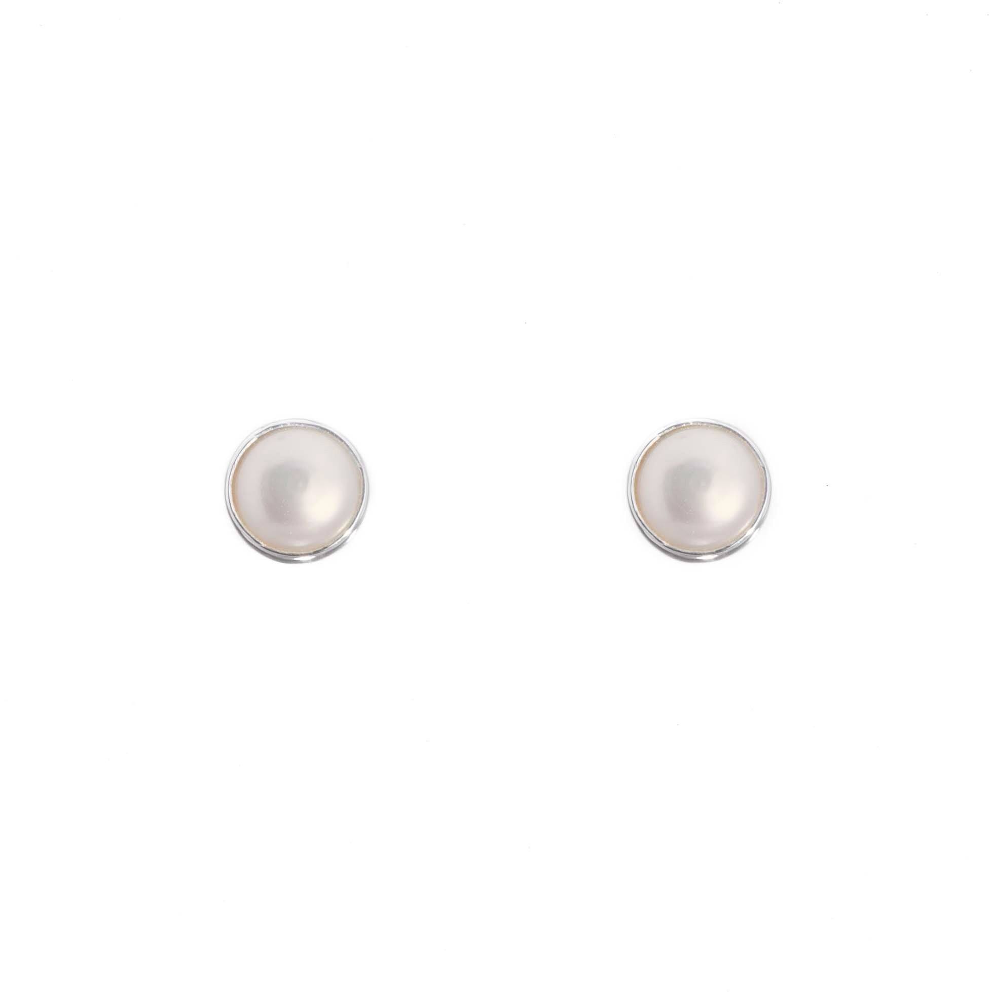 Aretes con perlas biseladas en plata
